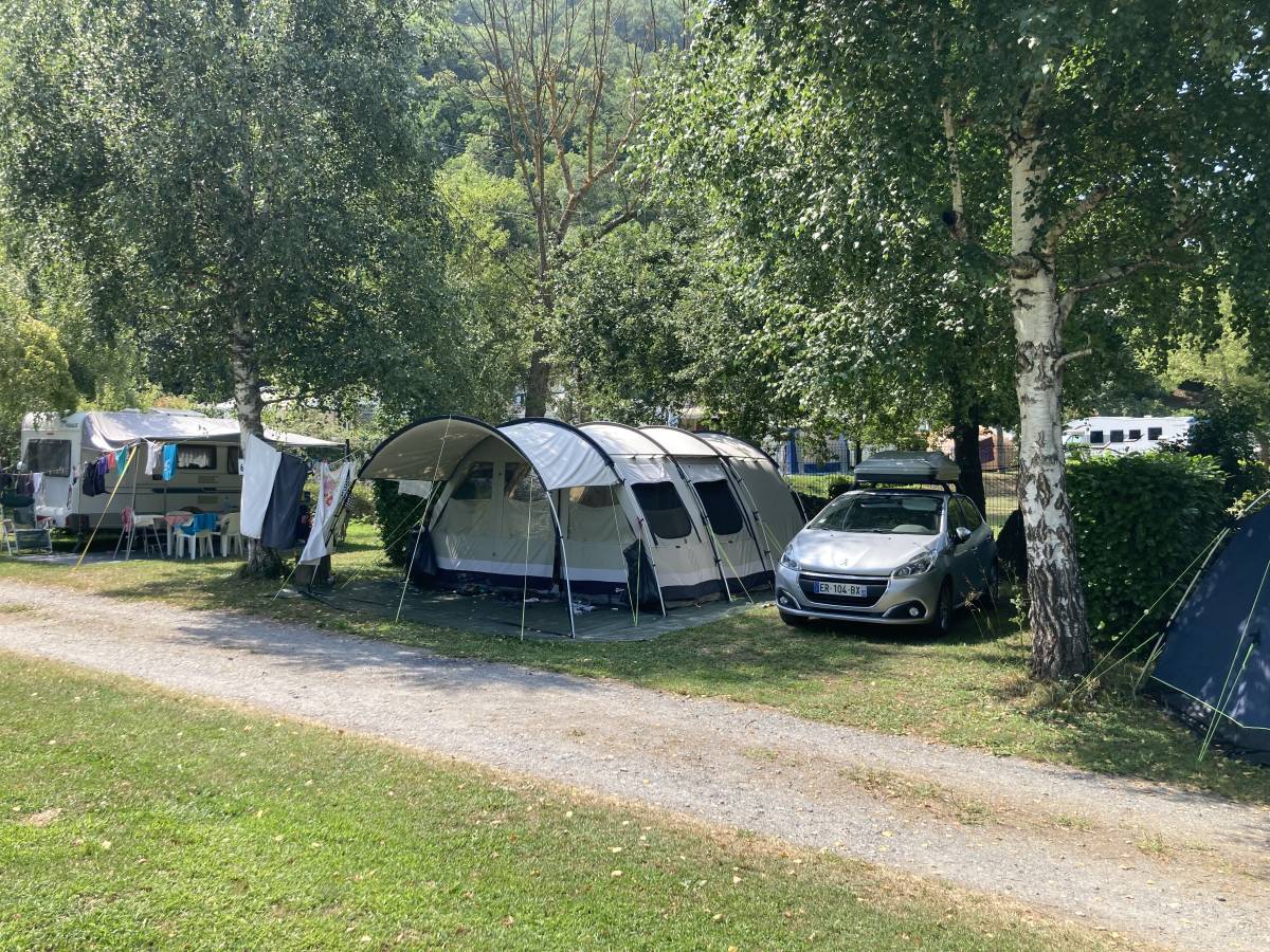 camping avec emplacement pour grande tente