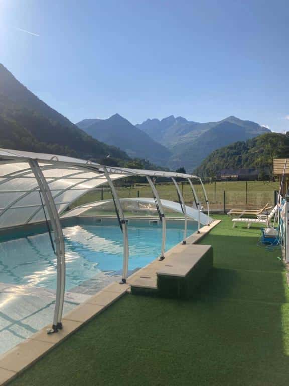 piscine du camping happy pyrénées de luz saint sauveur